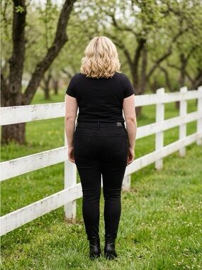 Levi's Black High-Rise Skinny Jeans